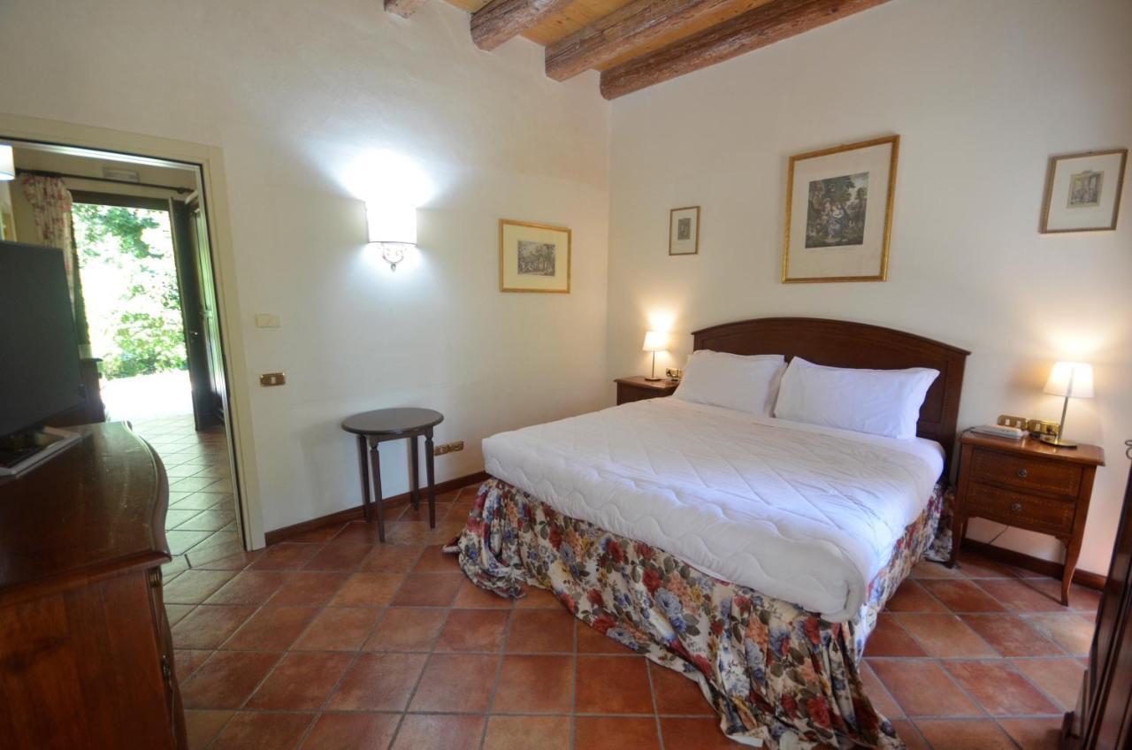 Hotel Villa Luppis Pasiano Di Pordenone エクステリア 写真