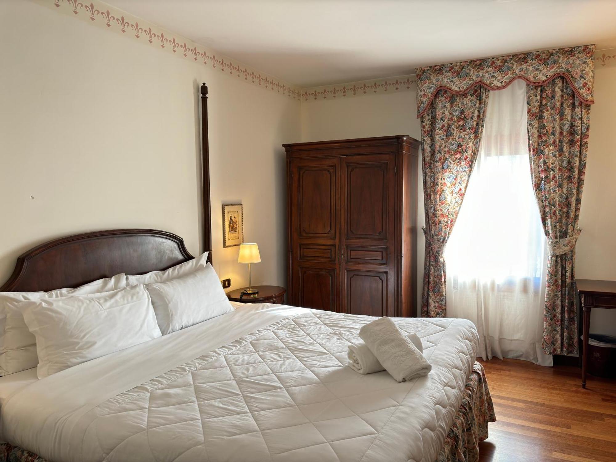 Hotel Villa Luppis Pasiano Di Pordenone エクステリア 写真