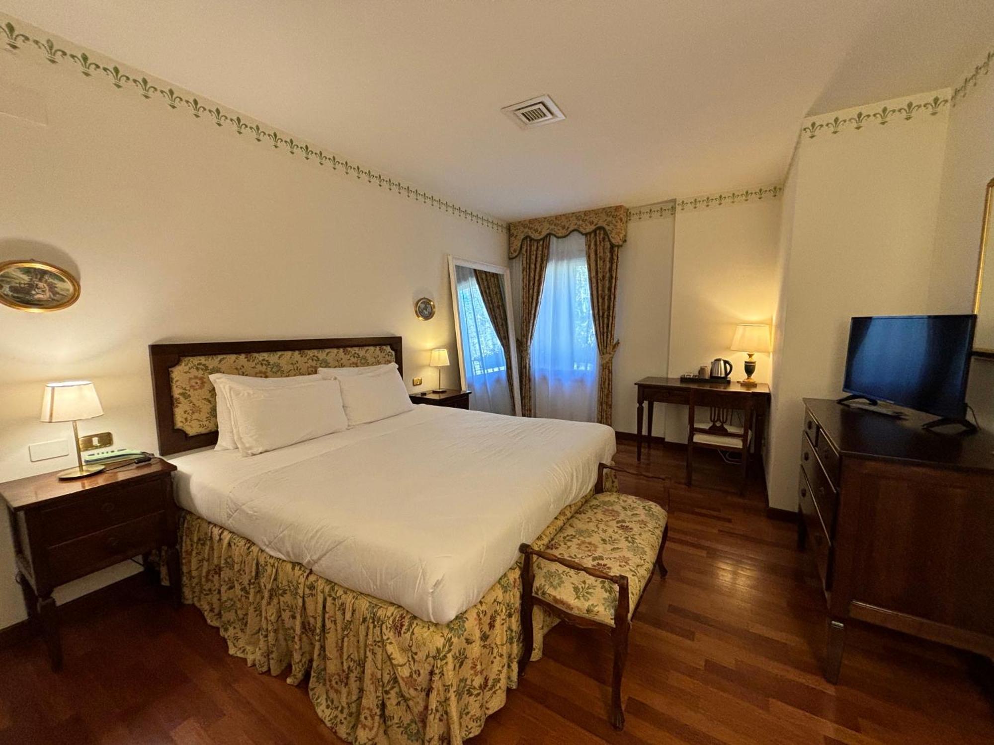 Hotel Villa Luppis Pasiano Di Pordenone エクステリア 写真