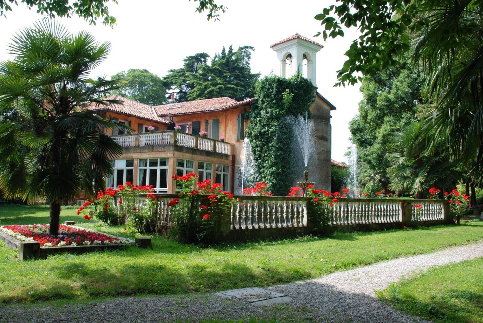 Hotel Villa Luppis Pasiano Di Pordenone エクステリア 写真
