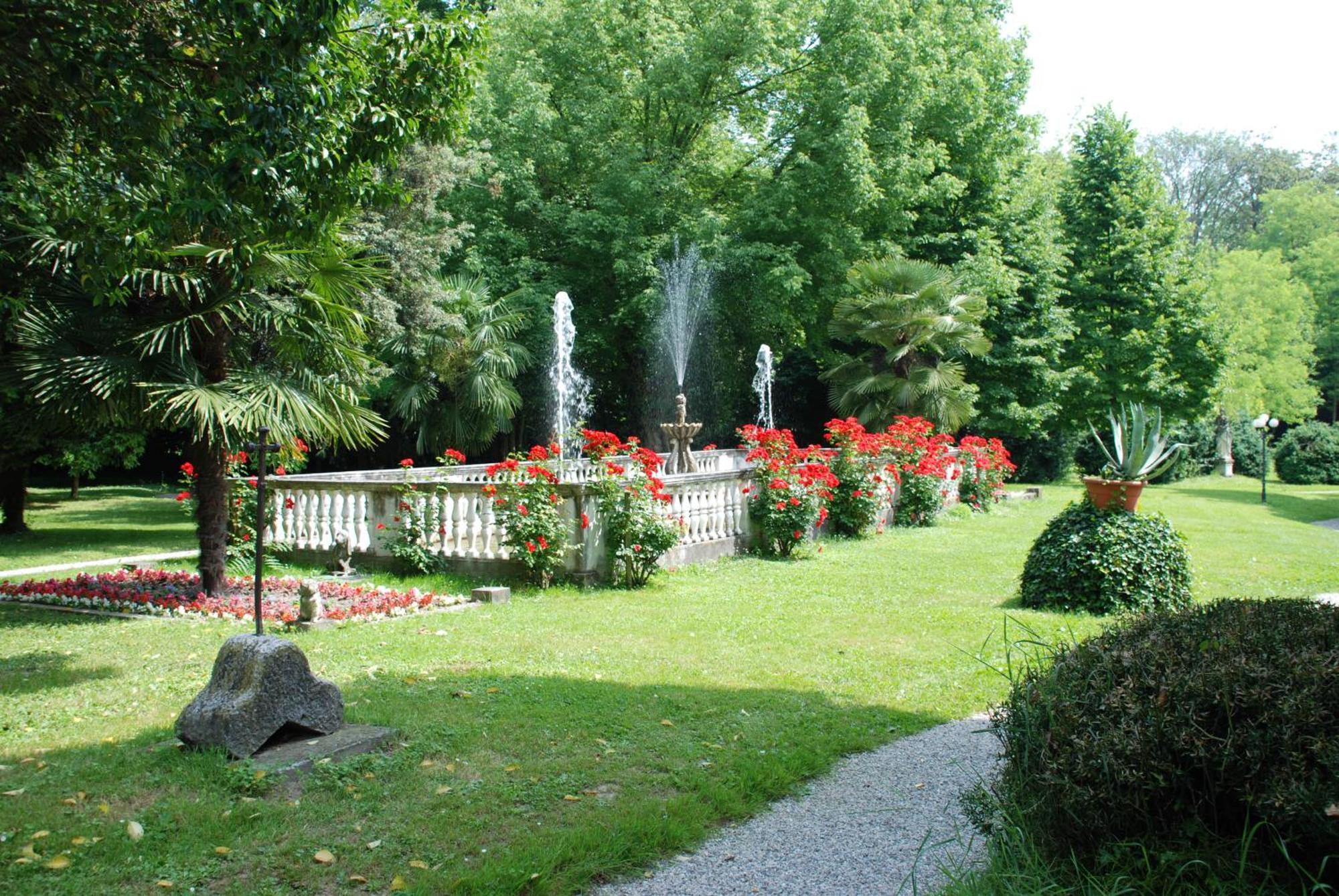 Hotel Villa Luppis Pasiano Di Pordenone エクステリア 写真
