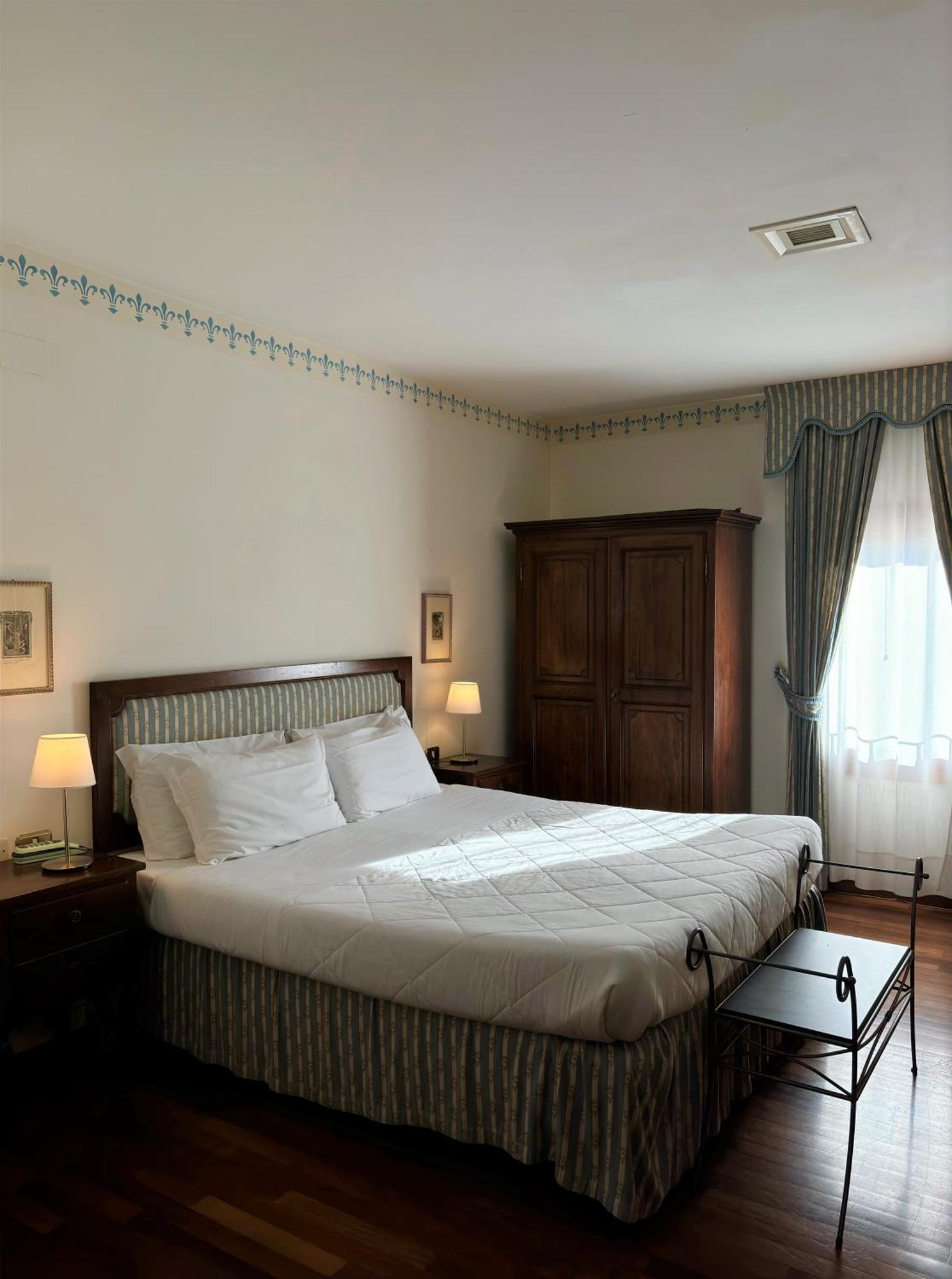 Hotel Villa Luppis Pasiano Di Pordenone エクステリア 写真