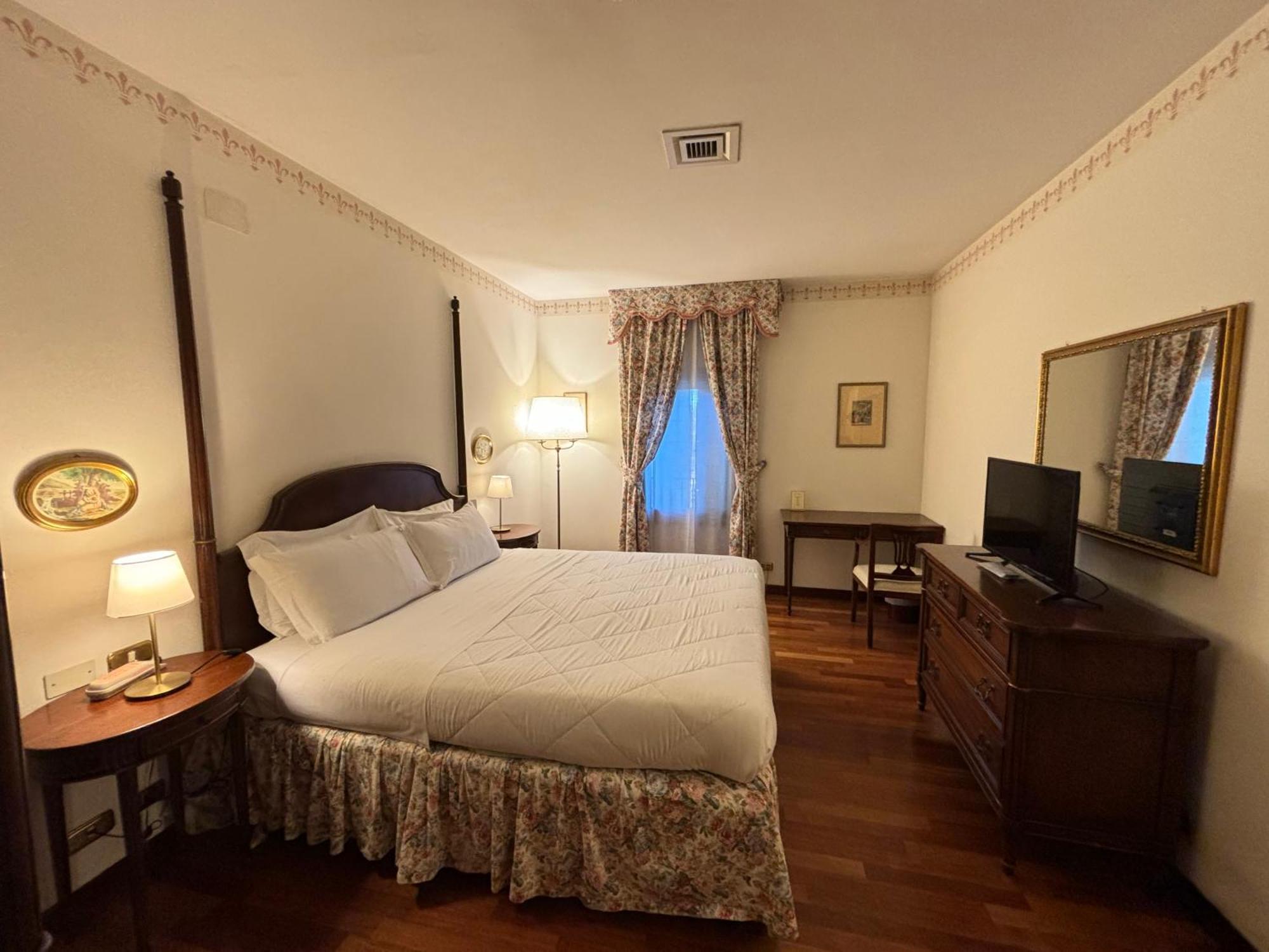 Hotel Villa Luppis Pasiano Di Pordenone エクステリア 写真