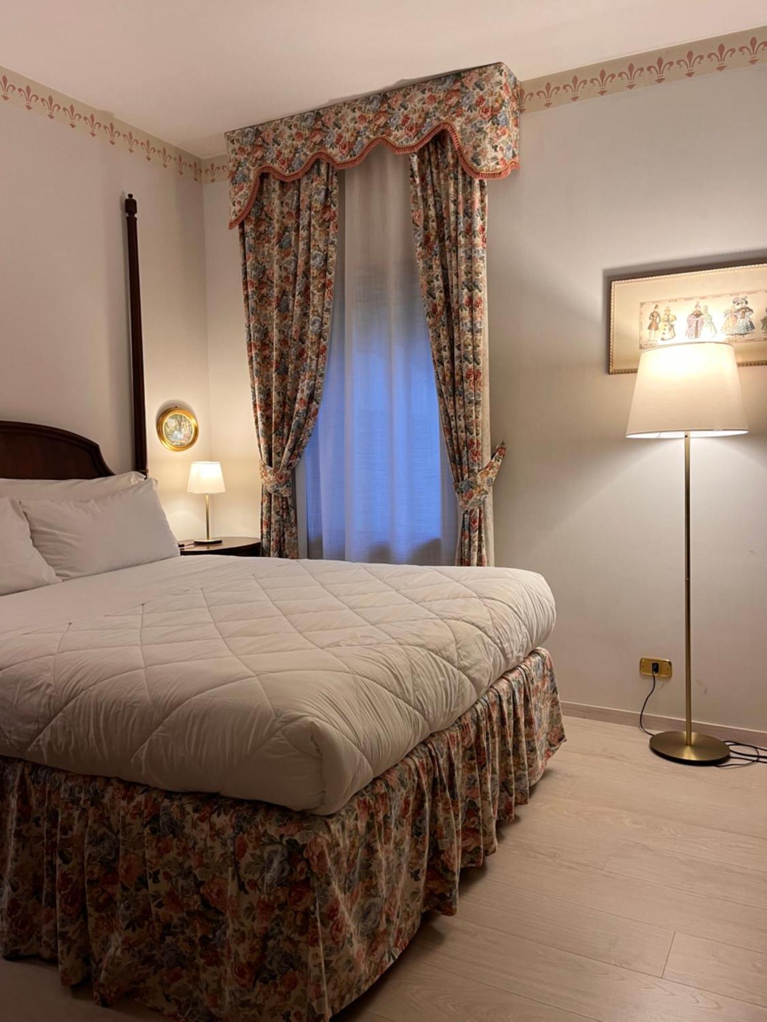 Hotel Villa Luppis Pasiano Di Pordenone エクステリア 写真
